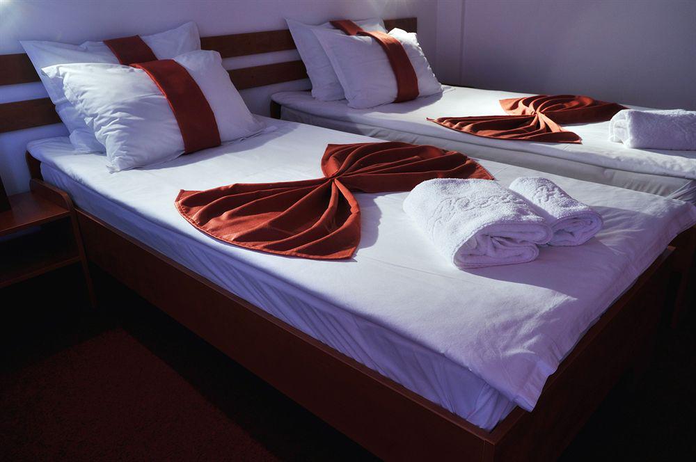 Hotel Alexis Cluj-Napoca Esterno foto