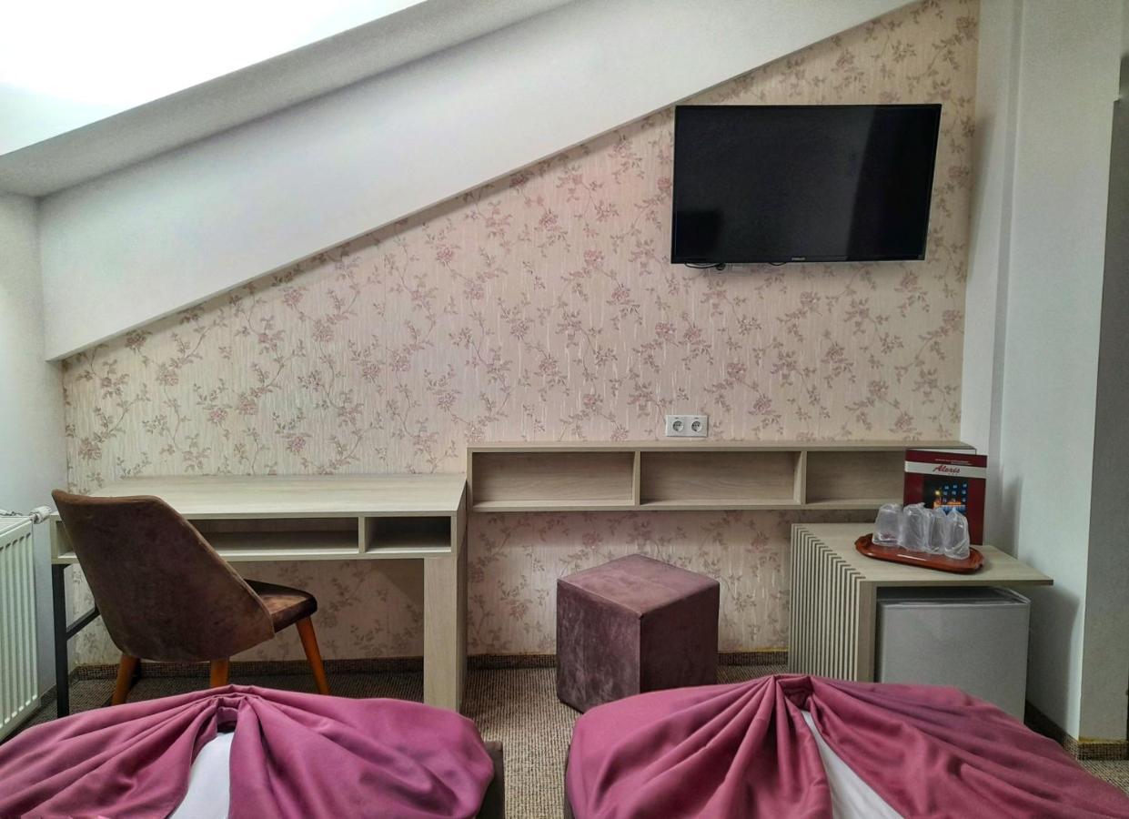 Hotel Alexis Cluj-Napoca Esterno foto