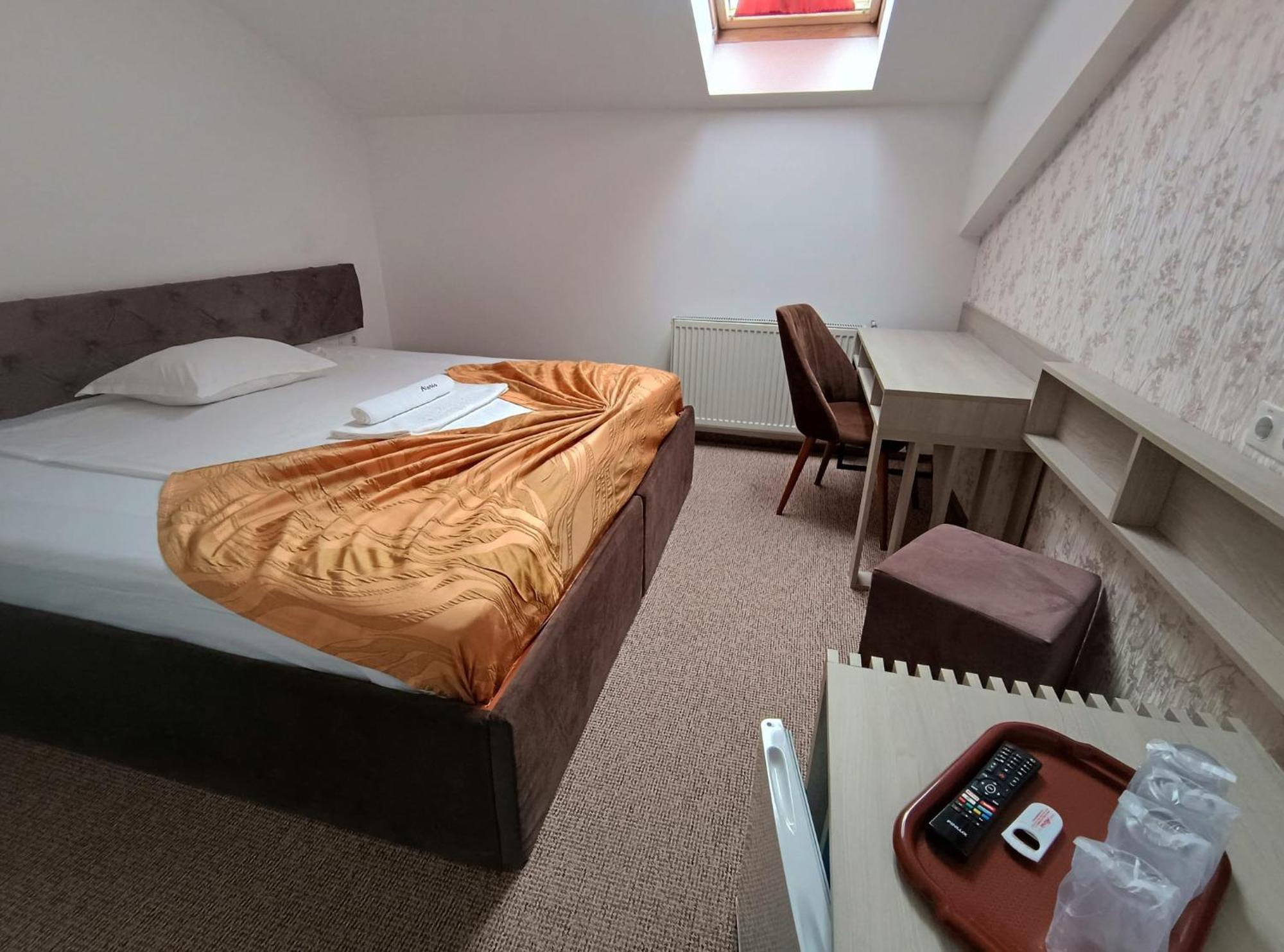 Hotel Alexis Cluj-Napoca Esterno foto