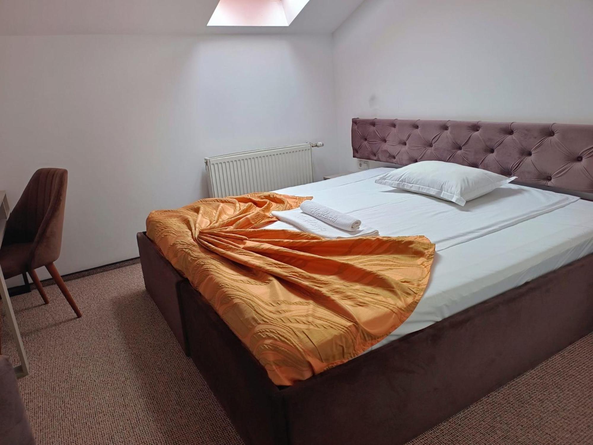 Hotel Alexis Cluj-Napoca Esterno foto