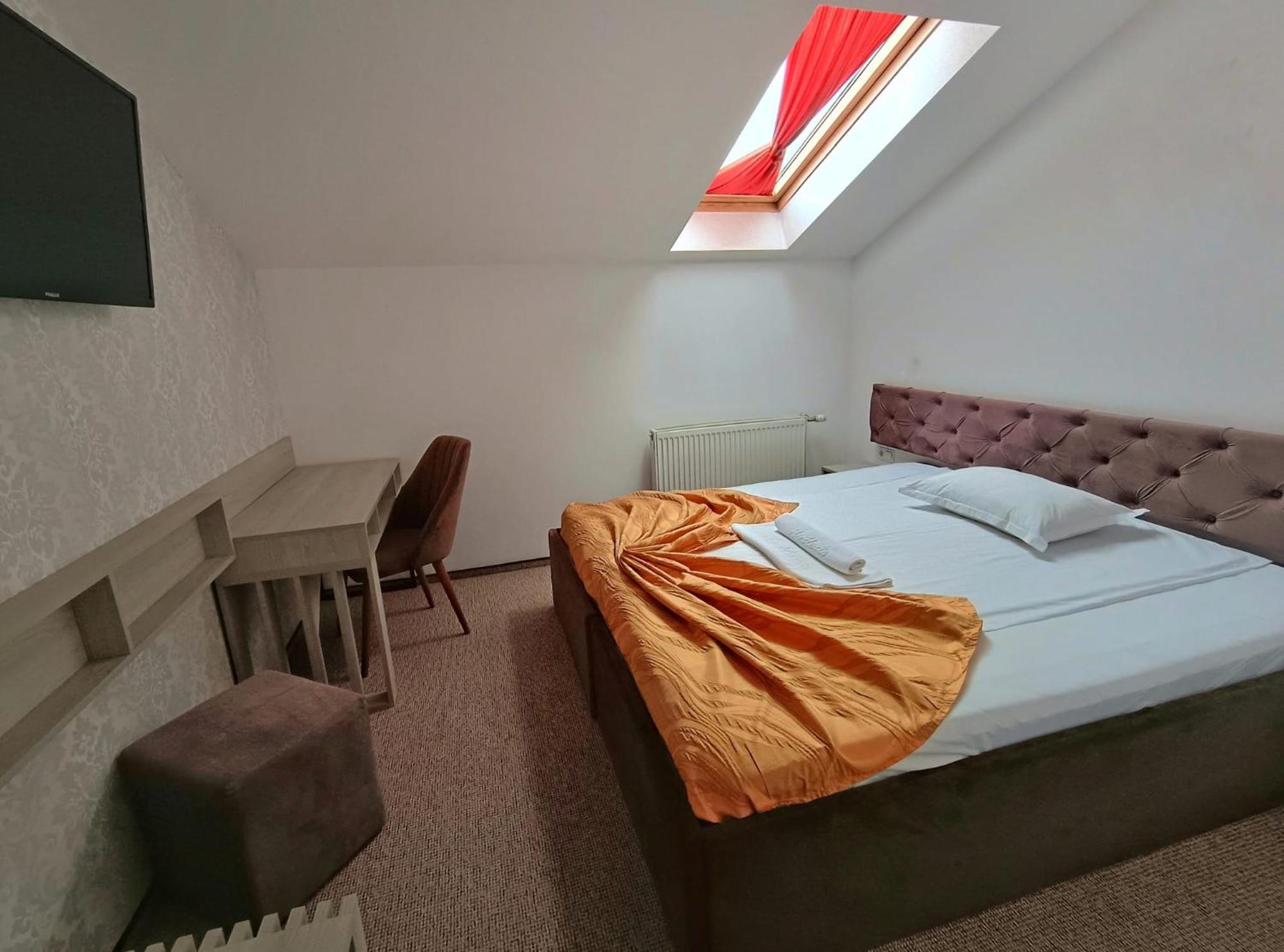 Hotel Alexis Cluj-Napoca Esterno foto